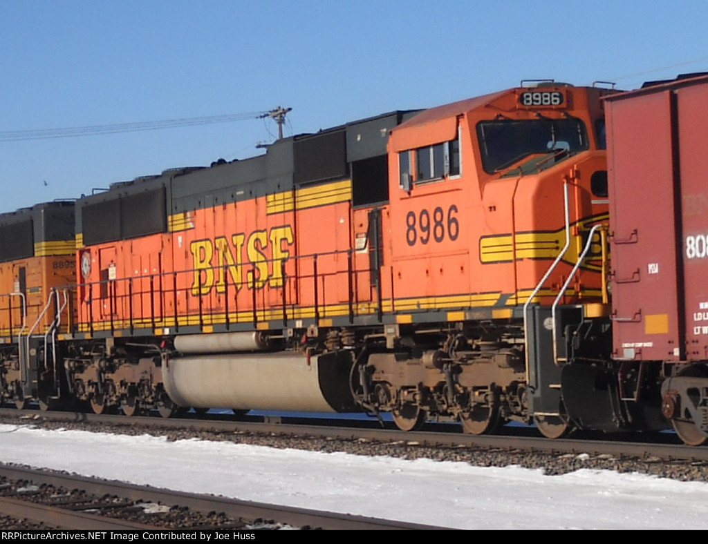 BNSF 8986